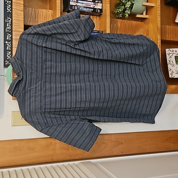 Carharrt shirt, blue, size large - Picture 2 of 2